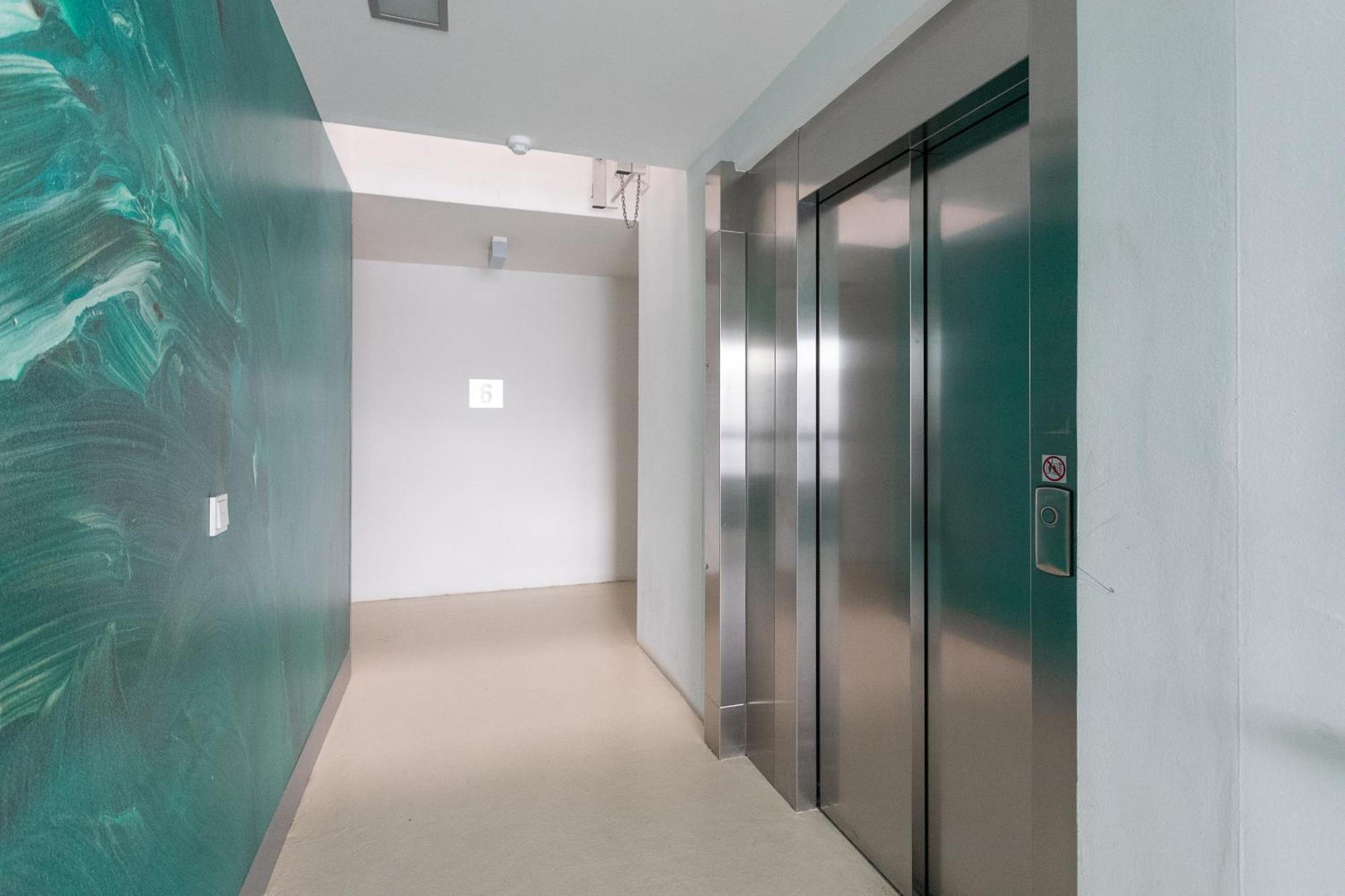 Private Room With Ac- Microwave, Personal Fridge & Metro Access - 7 Min To Center Вена Экстерьер фото