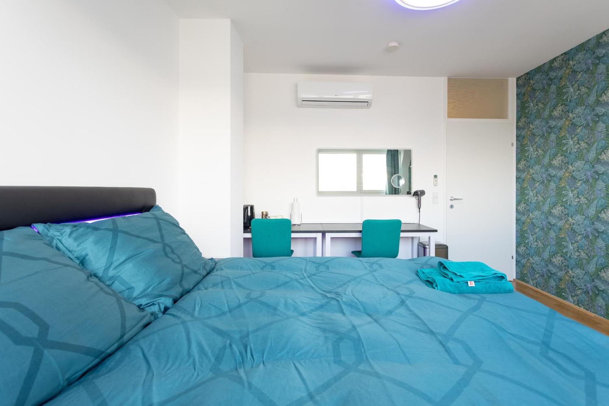 Private Room With Ac- Microwave, Personal Fridge & Metro Access - 7 Min To Center Вена Экстерьер фото